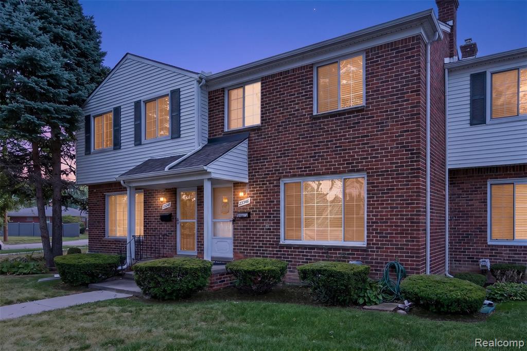 23348 Edsel Ford Court, Saint Clair Shores, MI 48080
