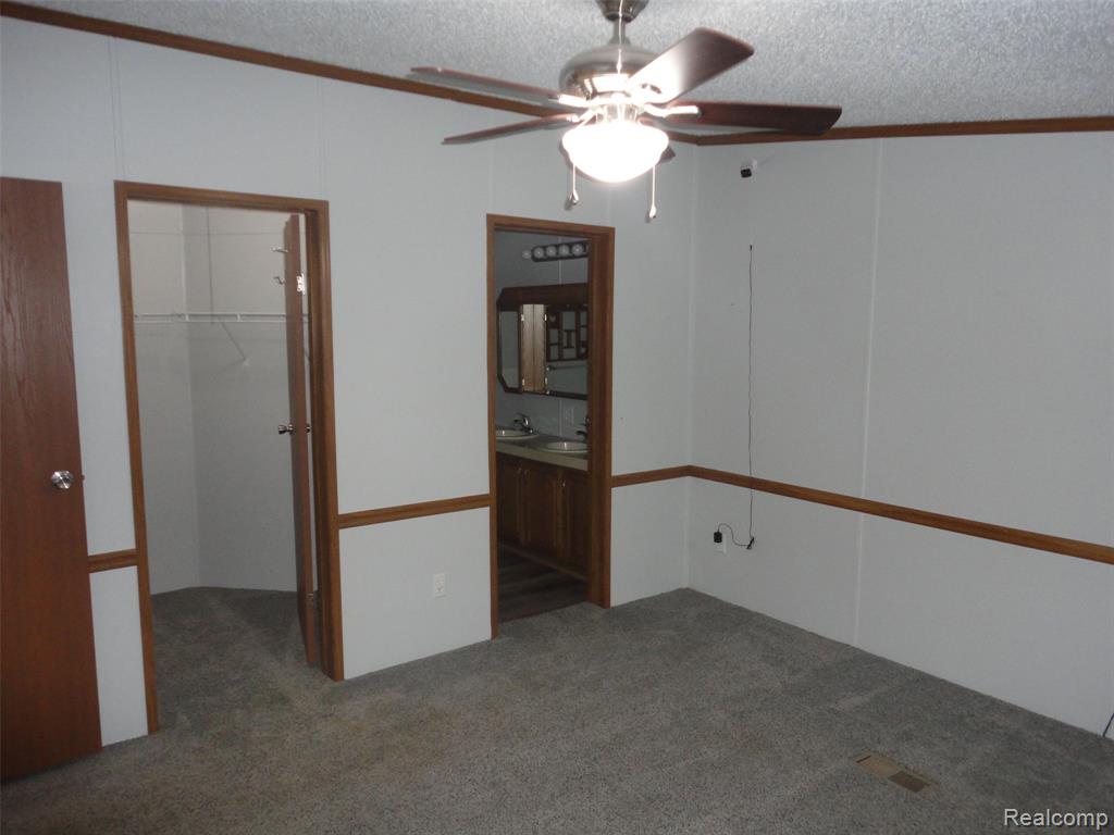 423 Glasgow, Temperance, MI 48182 — Photo 11