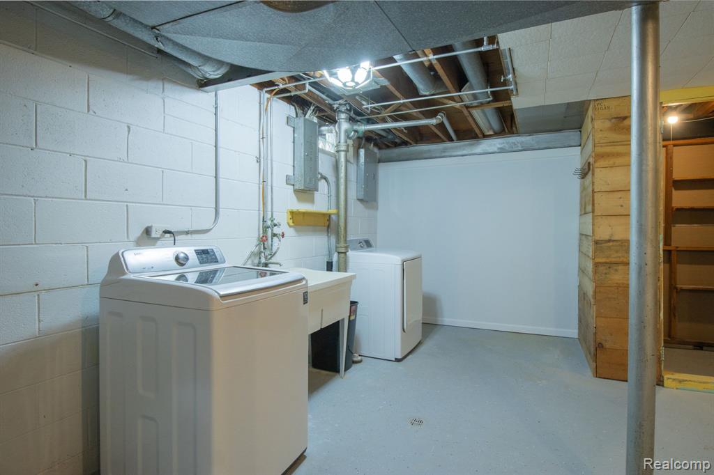 30705 Longfellow Avenue, Madison Heights, MI 48071 — Photo 26
