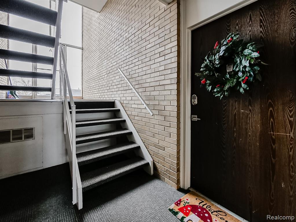 4905 Crooks A2 Road, Royal Oak, MI 48073 — Photo 20