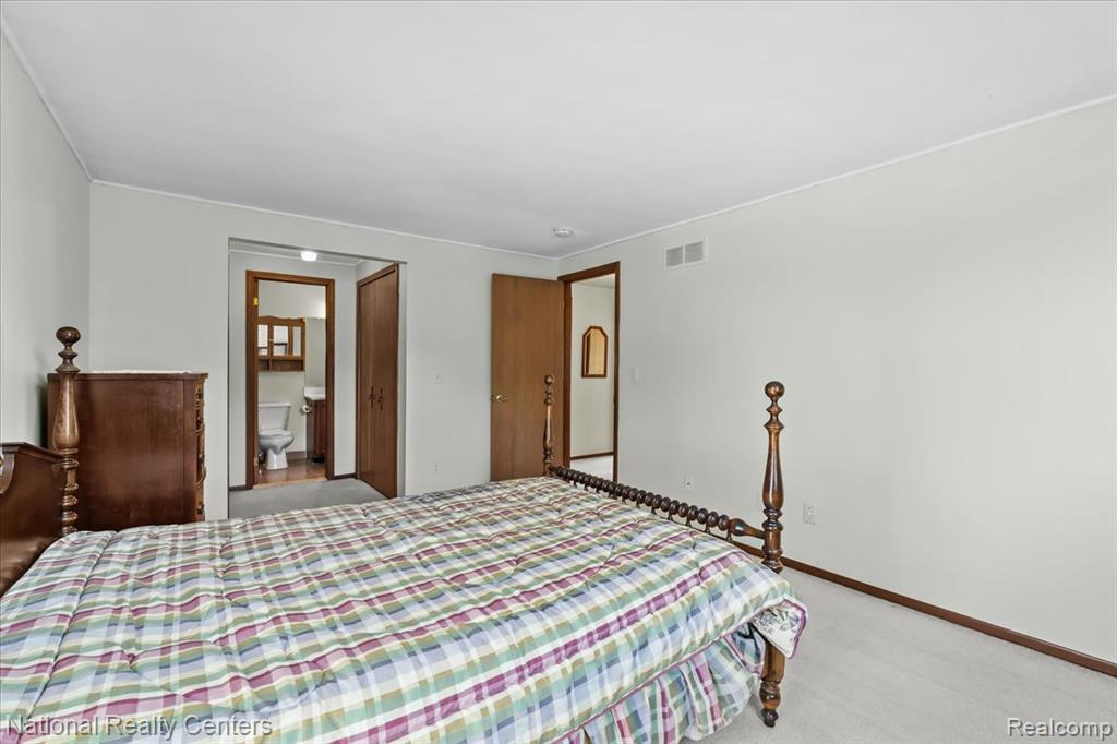 8451 Mannington Road, Canton, MI 48187 — Photo 32
