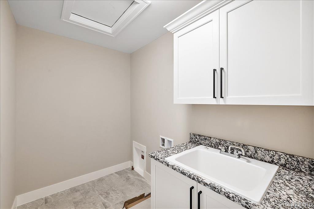50896 MISTWOOD Drive, Macomb, MI 48042 — Photo 59