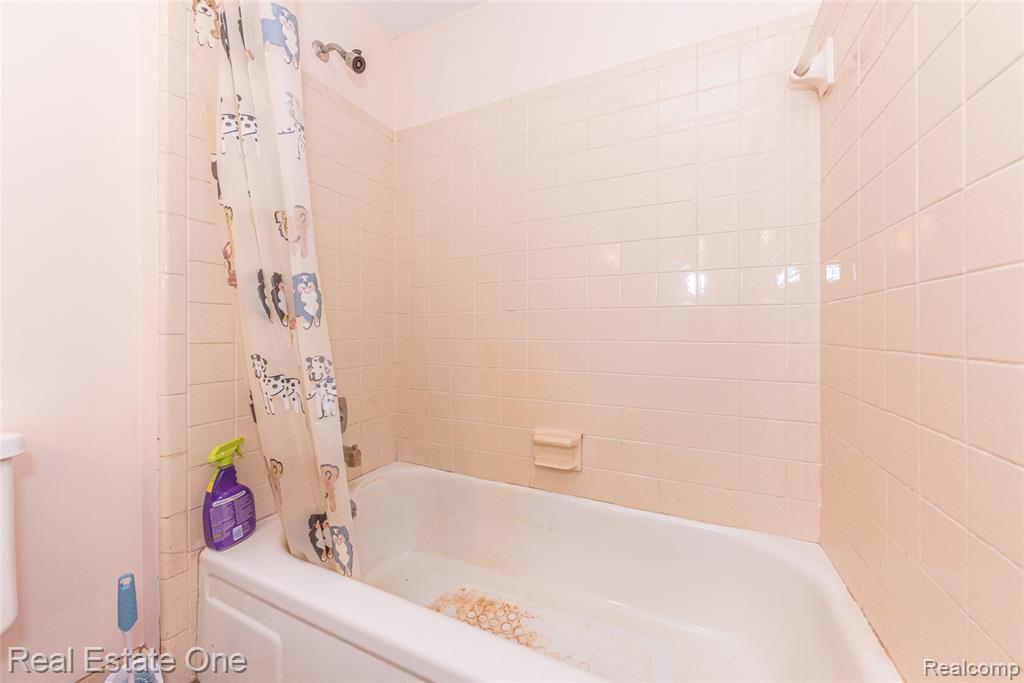 22700 Griswold Road, South Lyon, MI 48178 — Photo 43