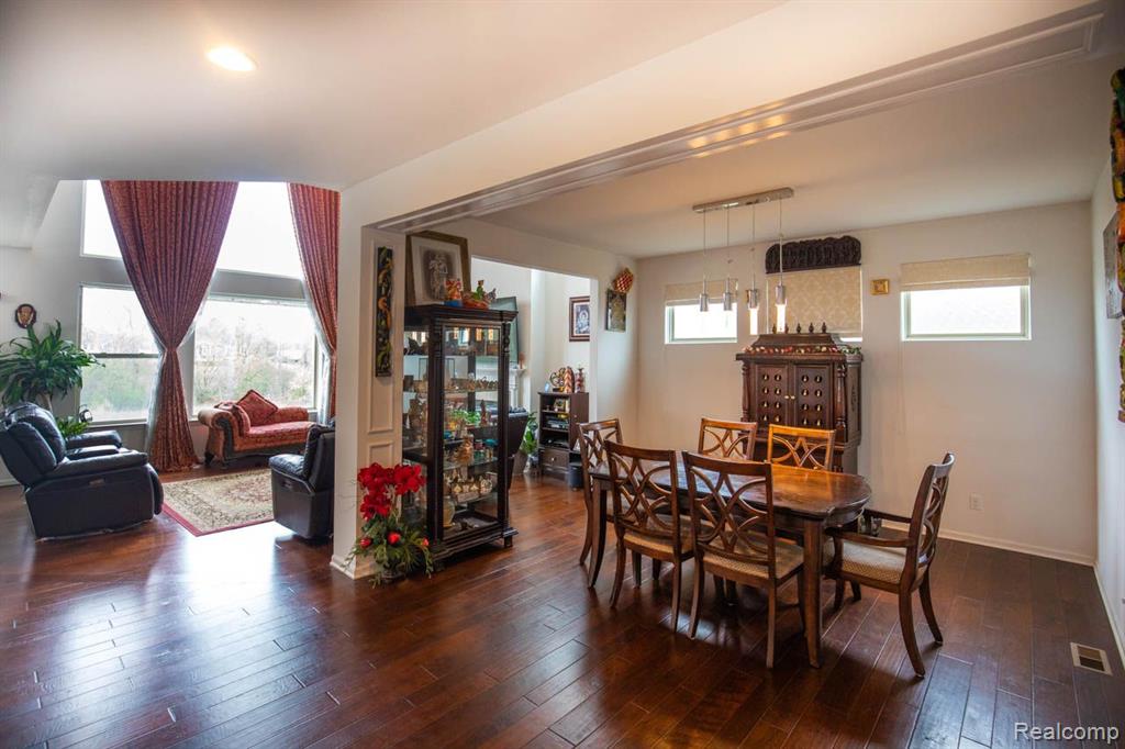 51040 UPLAND VIEW Street, Canton, MI 48188 — Photo 10