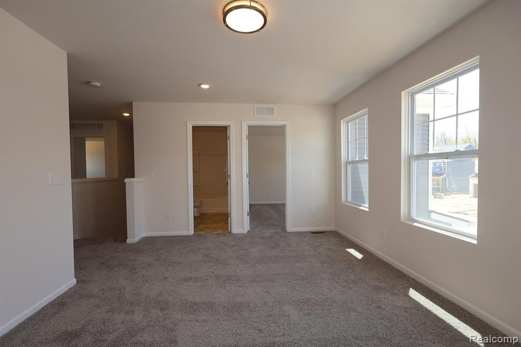 412 Hidden River W W, Holly, MI 48442 — Photo 13