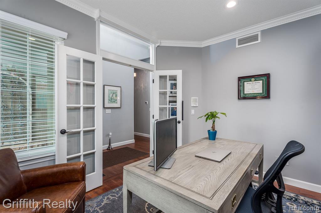 4593 VILLA FRANCE Drive, Brighton, MI 48116 — Photo 9