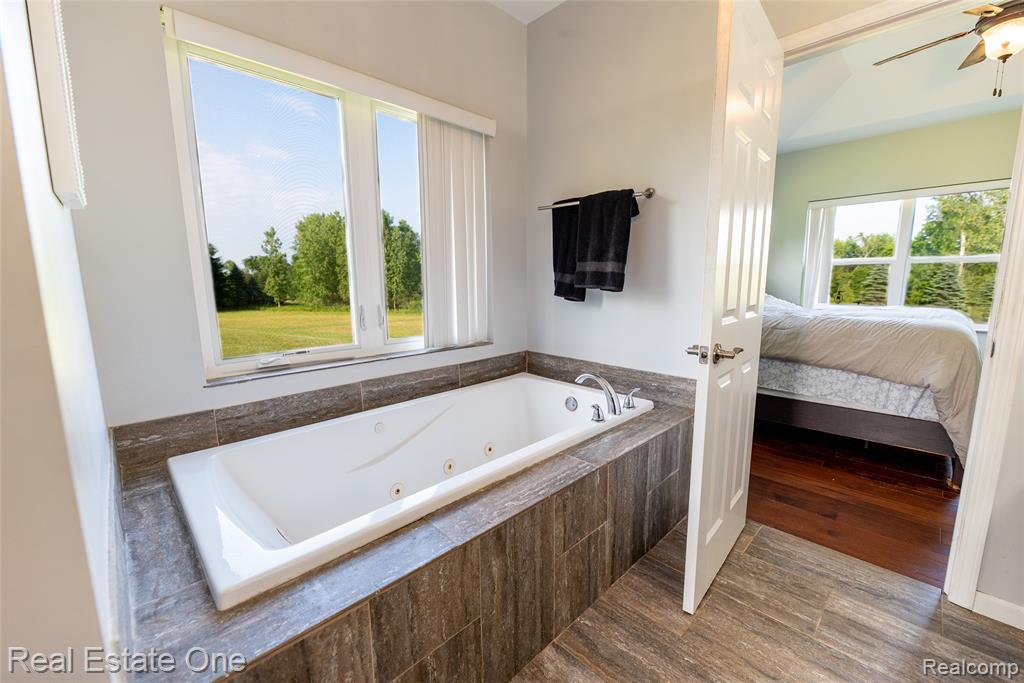 10125 Chase Lake Road, Fowlerville, MI 48836 — Photo 17