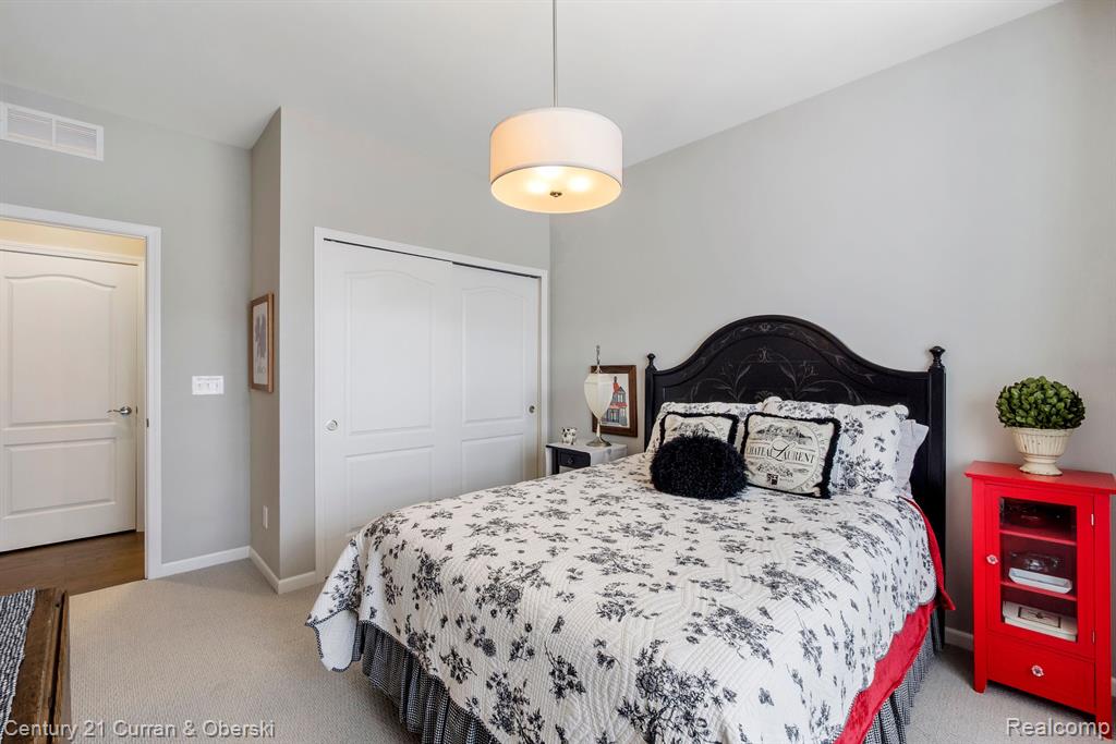 48756 ROCKVIEW Road, Novi, MI — Photo 24