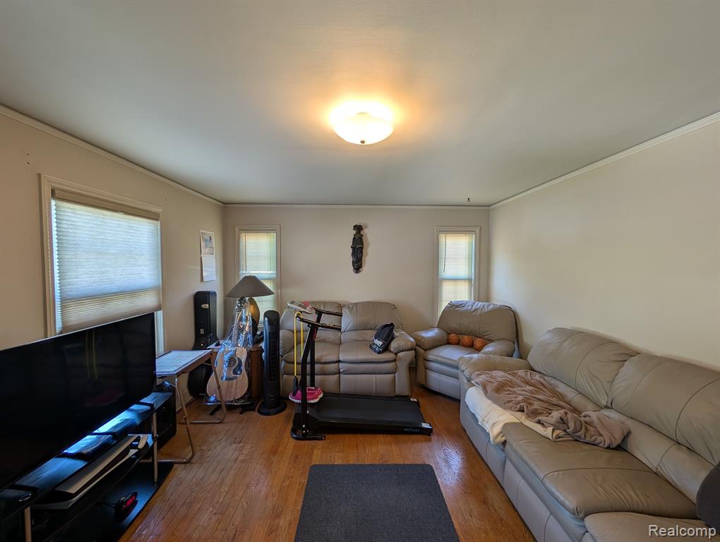 9864 E OUTER Drive, Detroit, MI 48224 — Photo 21