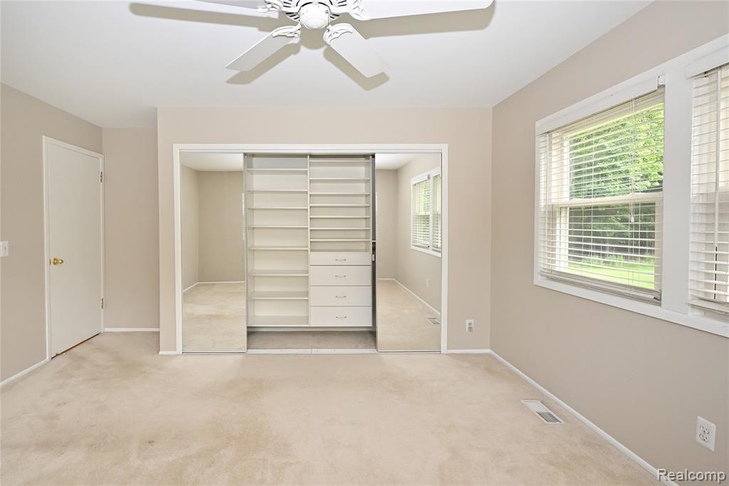 5370 Breeze Hill Place, Troy, MI 48098 — Photo 14