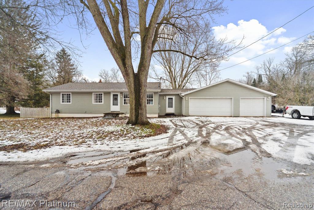 107 RUSSELL Street, Leslie, MI 49251 — Photo 3