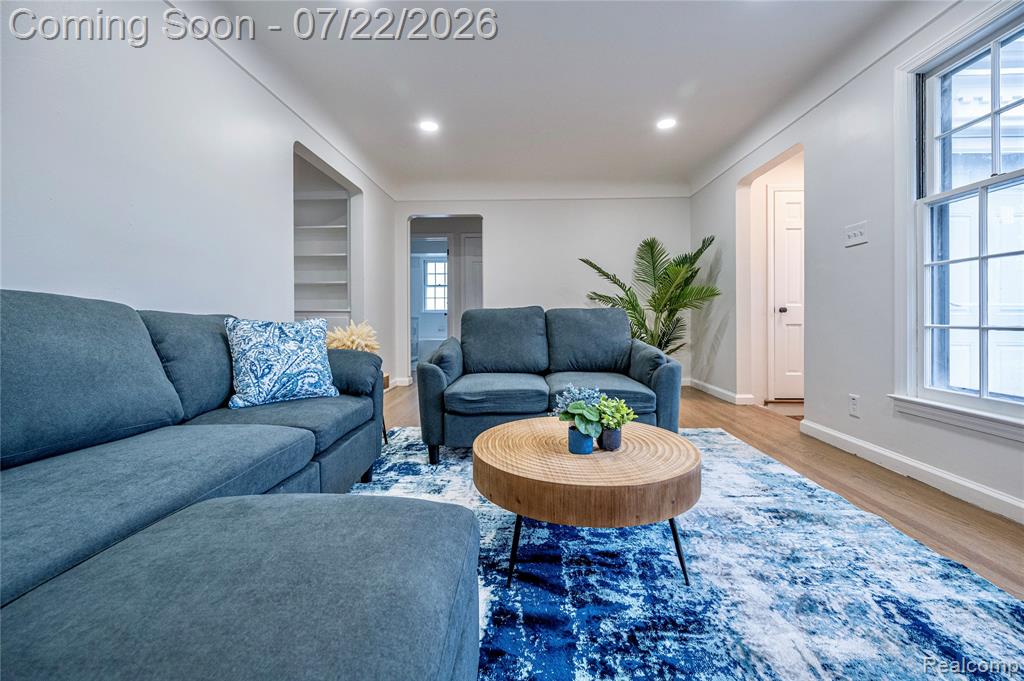 10425 Elgin Avenue, Huntington Woods, MI — Photo 5