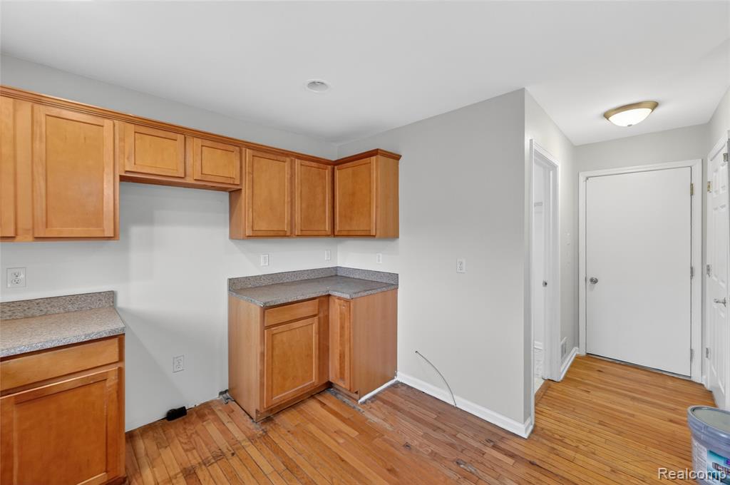 738 Arusha Drive, Pontiac, MI 48341 — Photo 9