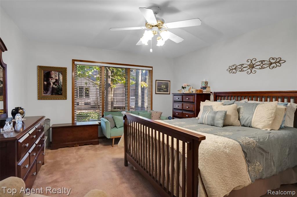 43058 W Kirkwood Drive, Clinton Twp, MI 48038 — Photo 17