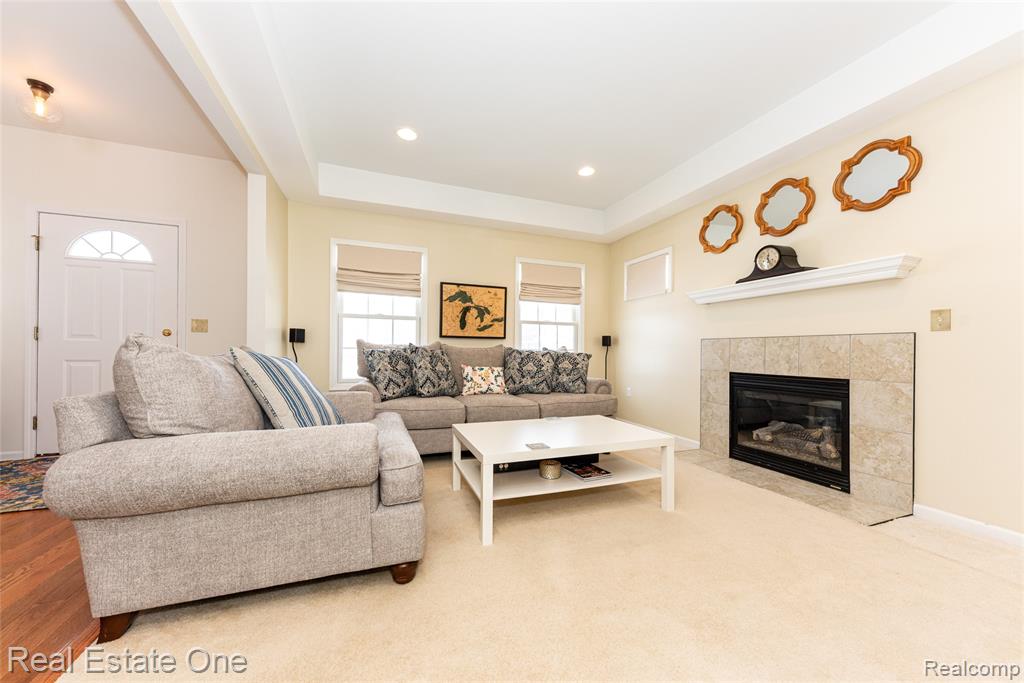9410 Maple Run Court, Pinckney, MI 48169 — Photo 13