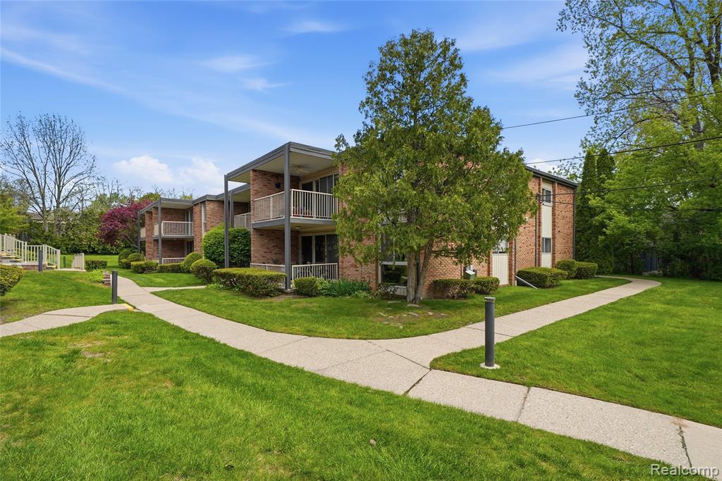 4041 W Maple Road, E203, Bloomfield Hills, MI 48301 — Photo 4