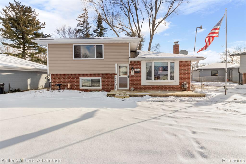 807 WORCHESTER Drive, Fenton, MI 48430 — Photo 25
