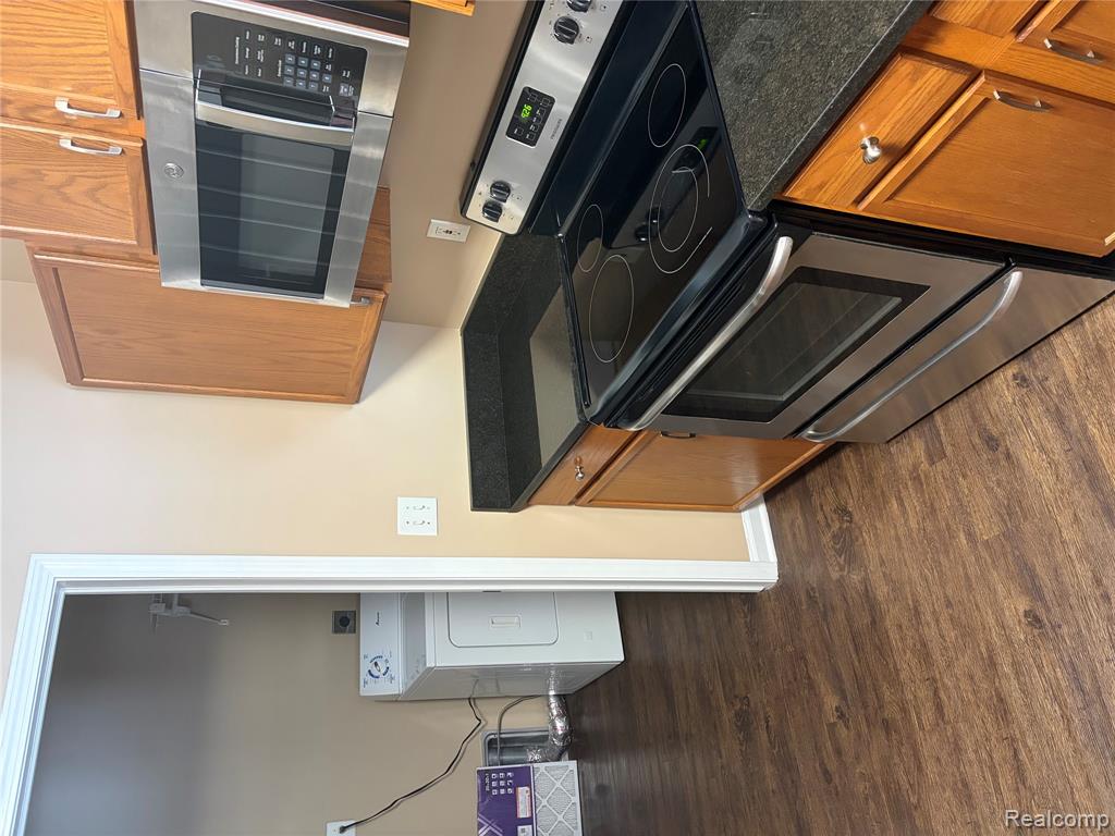 3979 BERKELEY Avenue, Canton, MI 48188 — Photo 7