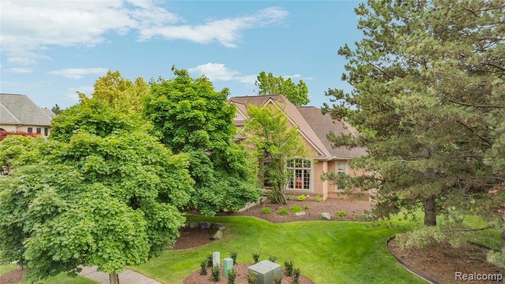 6567 Claremore Court, West Bloomfield, MI — Photo 63