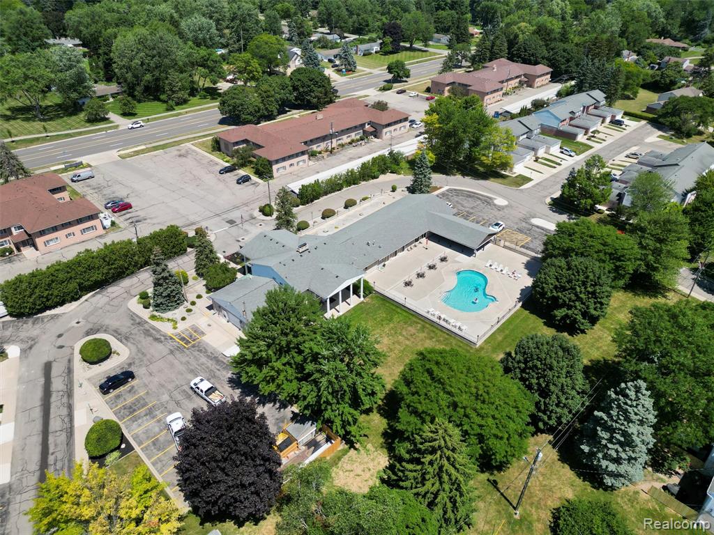 65 Stratford Lane, Rochester Hills, MI 48309 — Photo 41