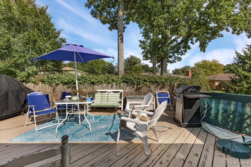 6874 Little Creek Drive, Troy, MI 48085 — Photo 29