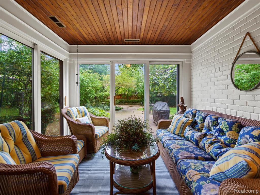 683 Lincoln Road, Grosse Pointe, MI 48230 — Photo 23