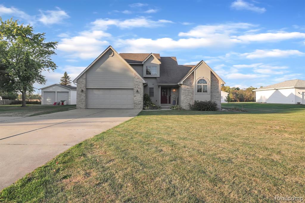 7255 E Atherton Road, Davison, MI 48423 — front exterior