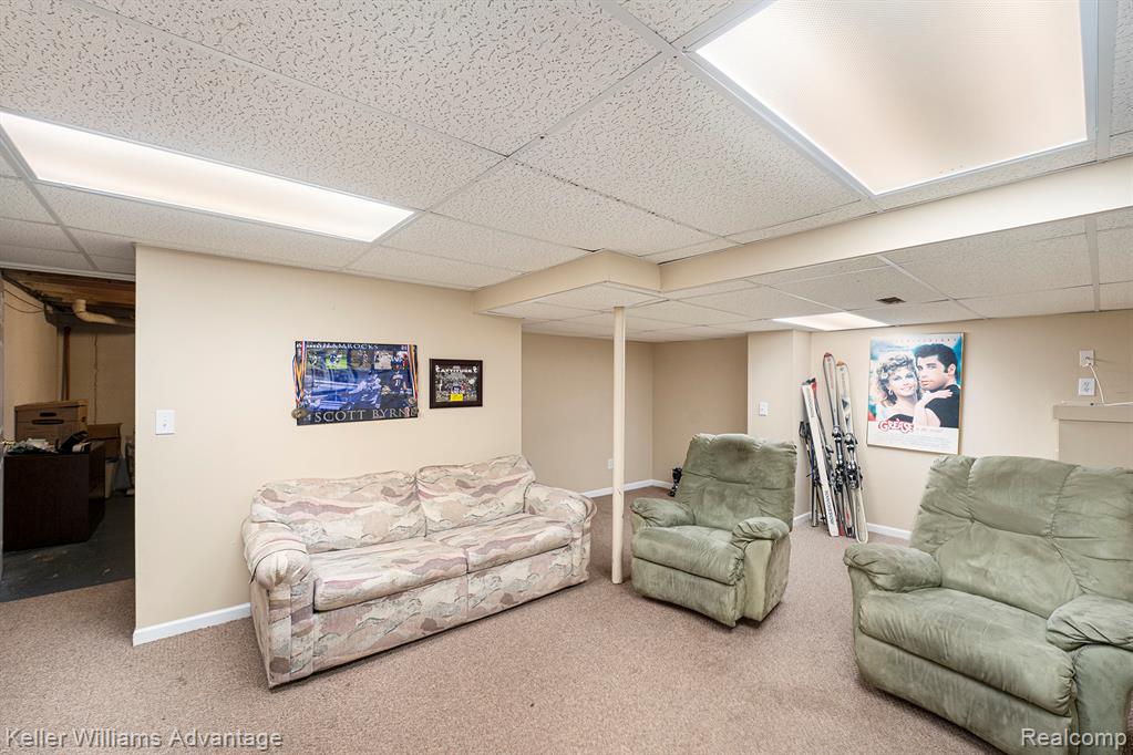 7231 Timber Ridge Trail, Westland, MI — Photo 18