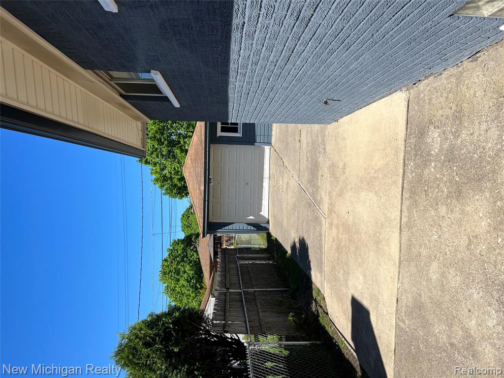 4002 McKinley Street, Dearborn Heights, MI 48125 — Photo 2