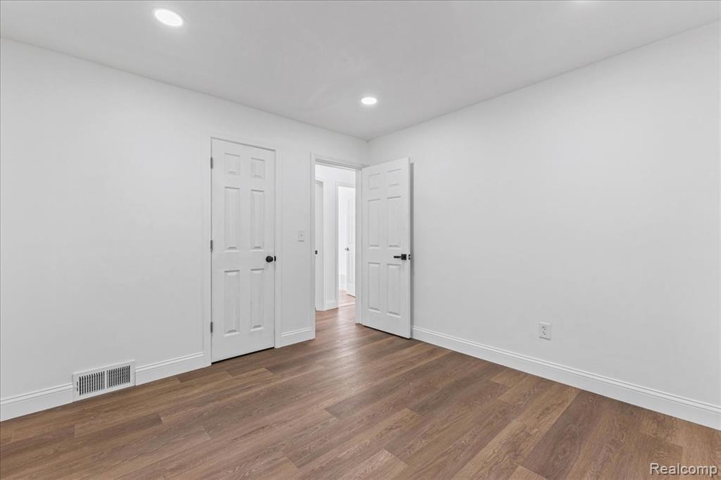 11729 Sanford Street, Detroit, MI 48205 — Photo 13