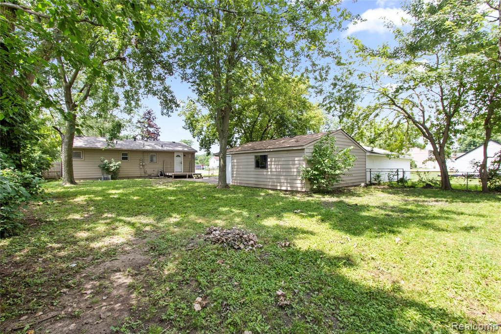 6329 Loraine Street, Romulus, MI 48174 — Photo 15