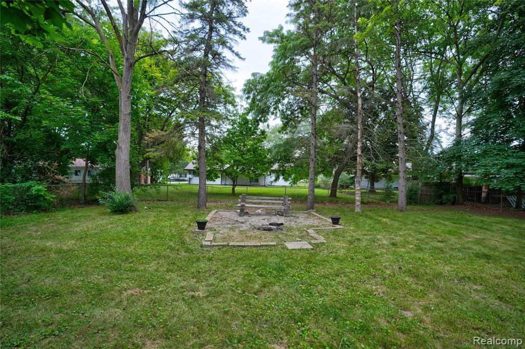 2971 Welland Drive, Saginaw, MI 48601 — Photo 12