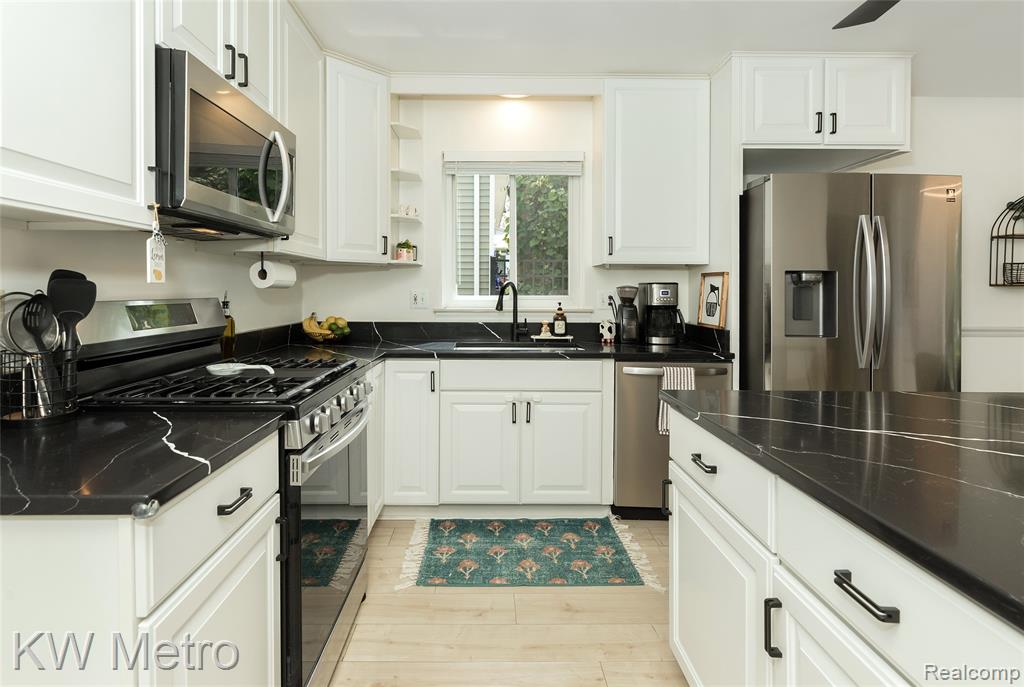 839 Dressler Lane, Rochester Hills, MI 48307 — Photo 12