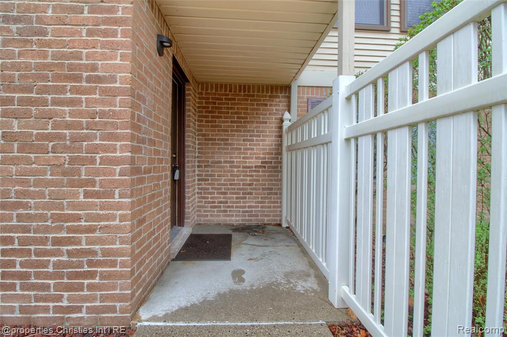 19586 Northridge Drive, Northville, MI 48167 — Photo 4