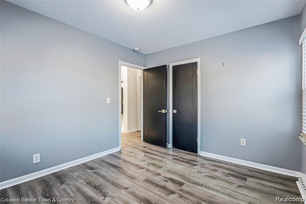 4383 Green Lake Road, West Bloomfield, MI 48323 — Photo 19