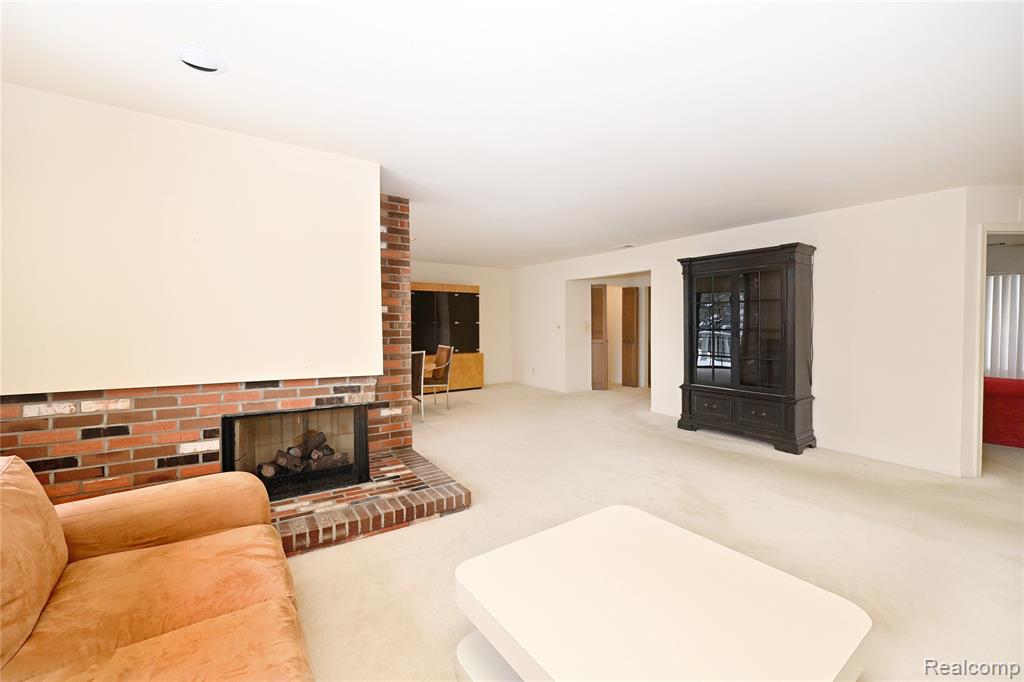 6011 Pebble Lane Court, West Bloomfield, MI — Photo 6
