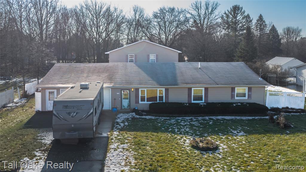 6054 E Pierson Road, Flint, MI 48506 — Photo 3