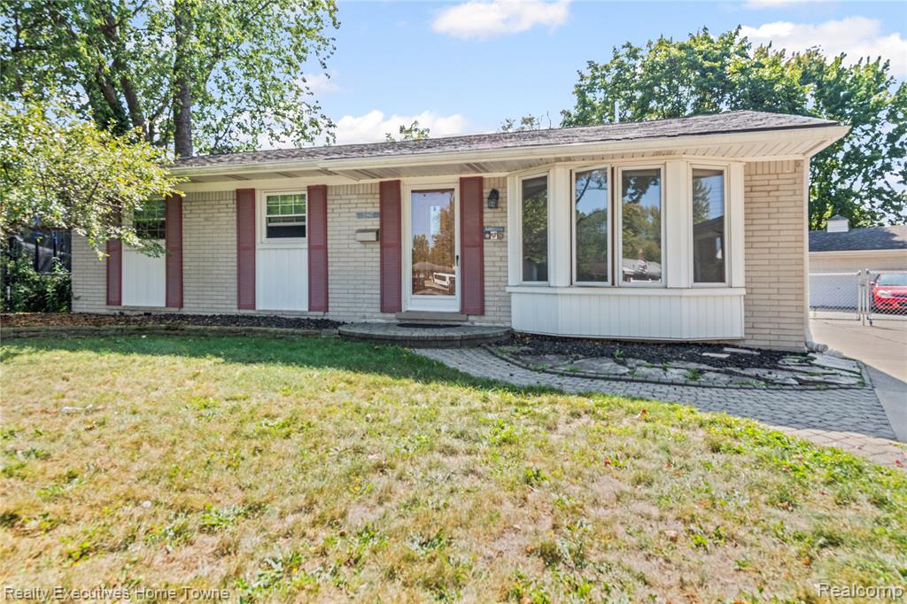 29667 Newport Drive, Warren, MI 48088 — front exterior