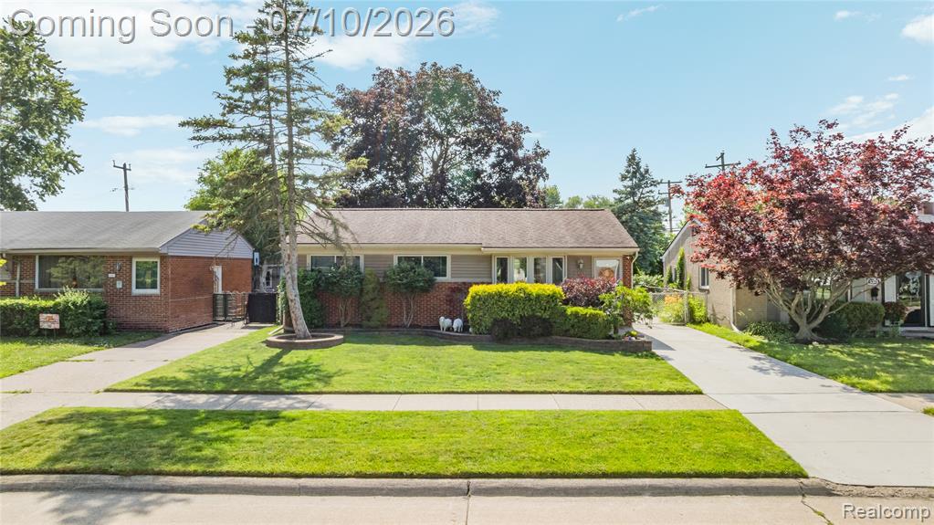 8561 Liberty Boulevard, Westland, MI — Photo 3