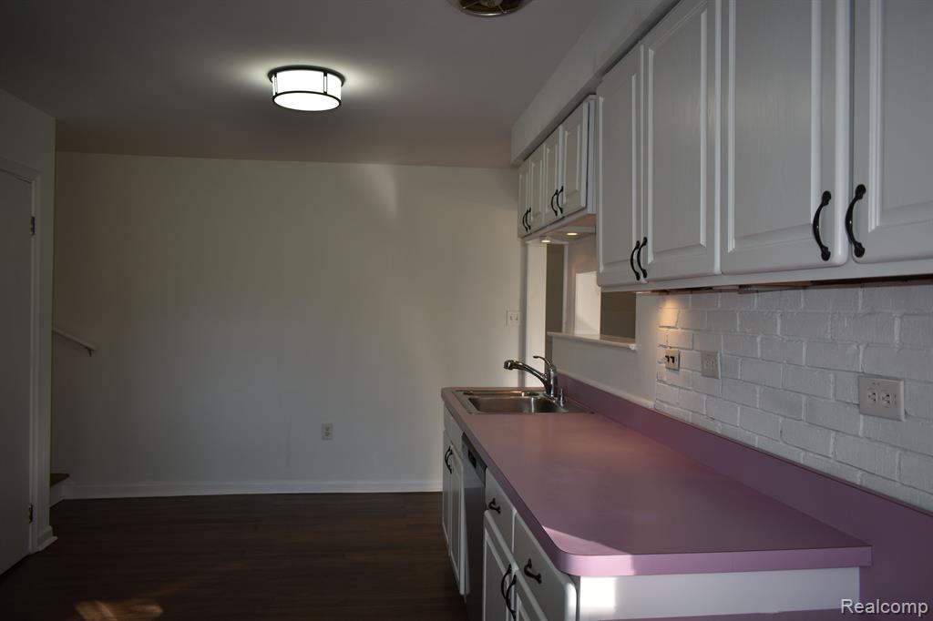 460 N EVANSDALE Drive, Bloomfield Hills, MI 48304 — Photo 15