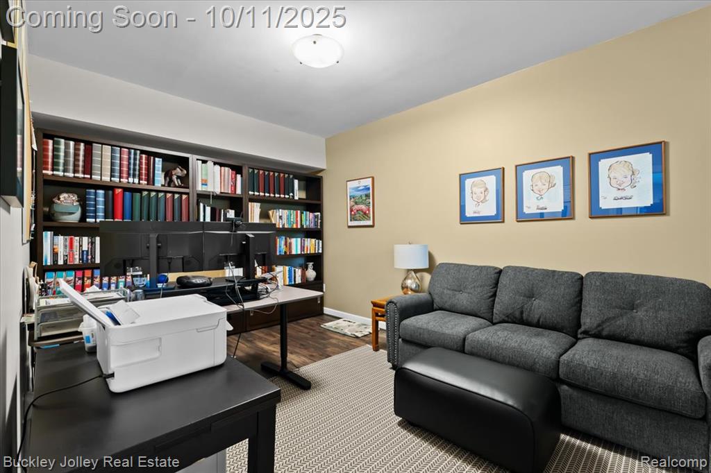 9430 Sheltering Oaks Drive, Brighton, MI 48114 — Photo 30