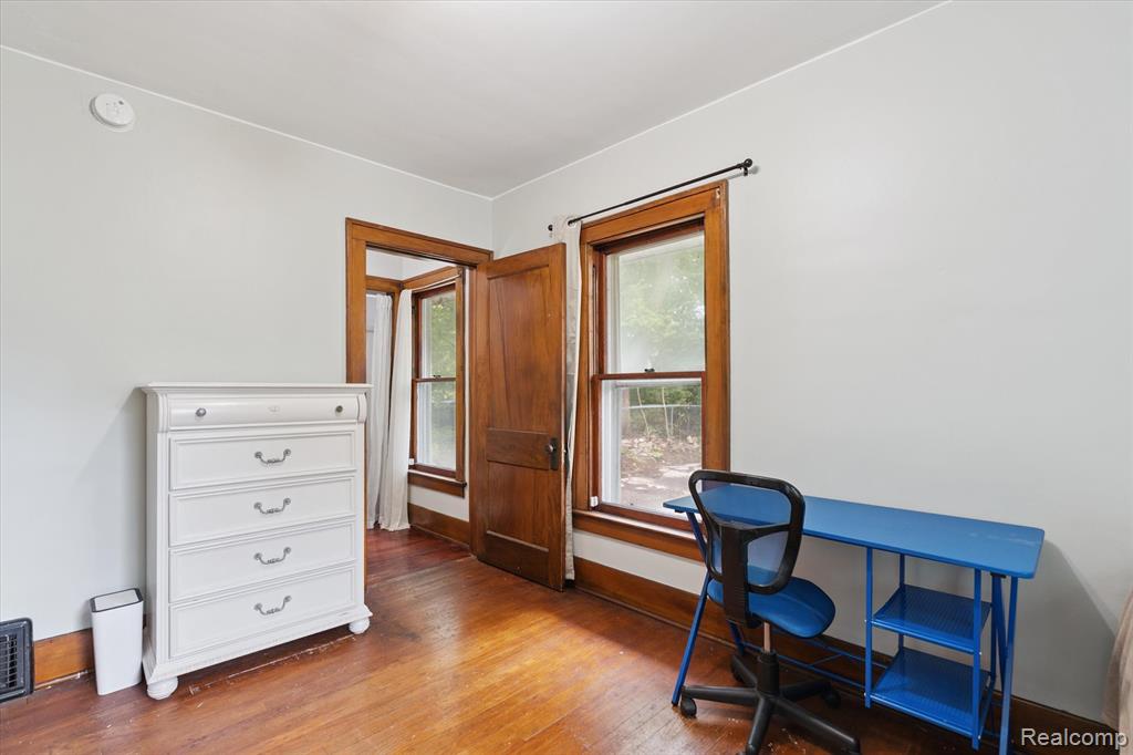 718 N Chevrolet Avenue, Flint, MI 48504 — Photo 14