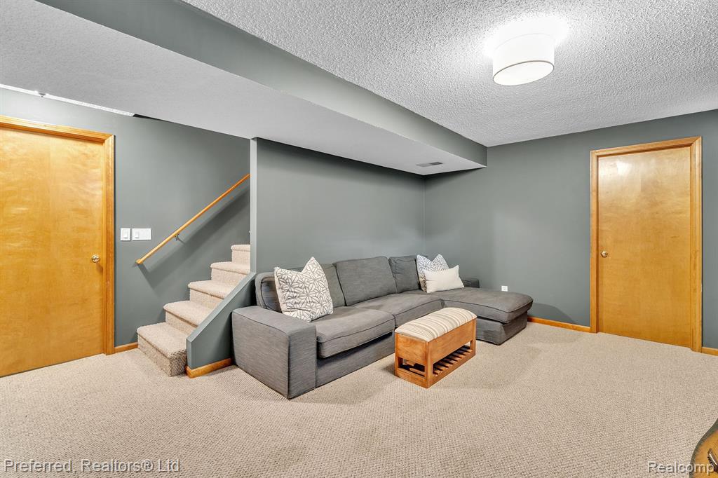 1211 CODY Circle, Saline, MI 48176 — Photo 43