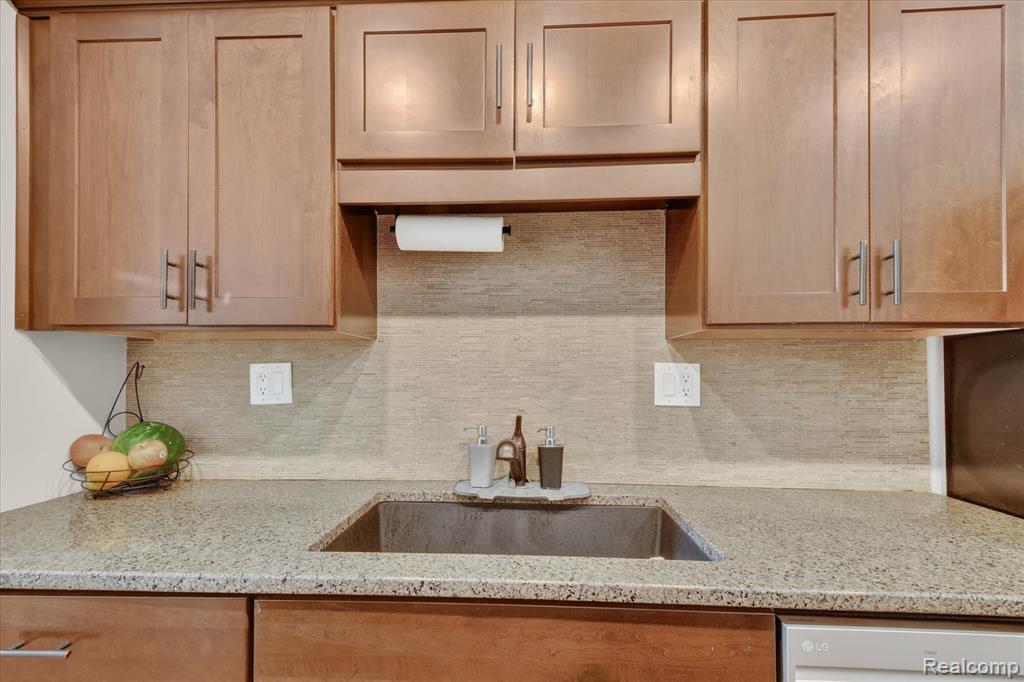 1900 Wickham Street, Royal Oak, MI 48073 — Photo 14