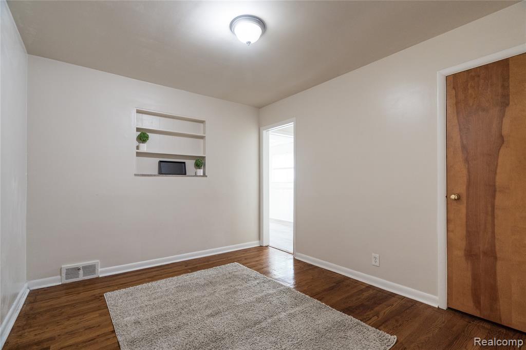 581 2nd Avenue, Pontiac, MI 48340 — Photo 12