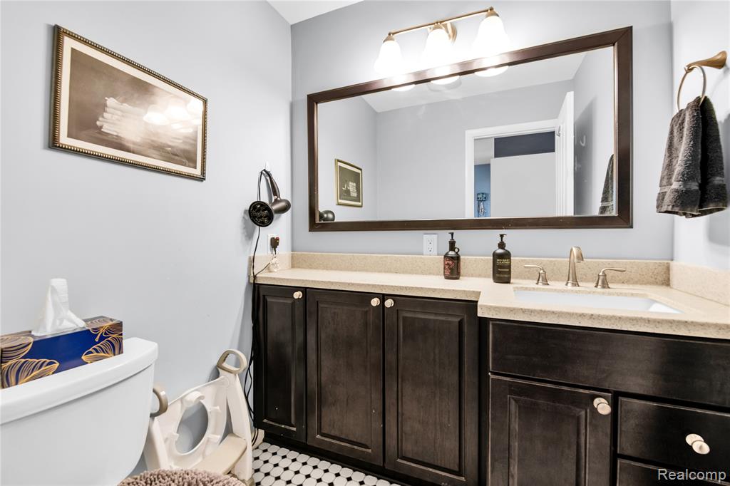 4006 Highfield Road, Royal Oak, MI 48073 — Photo 17
