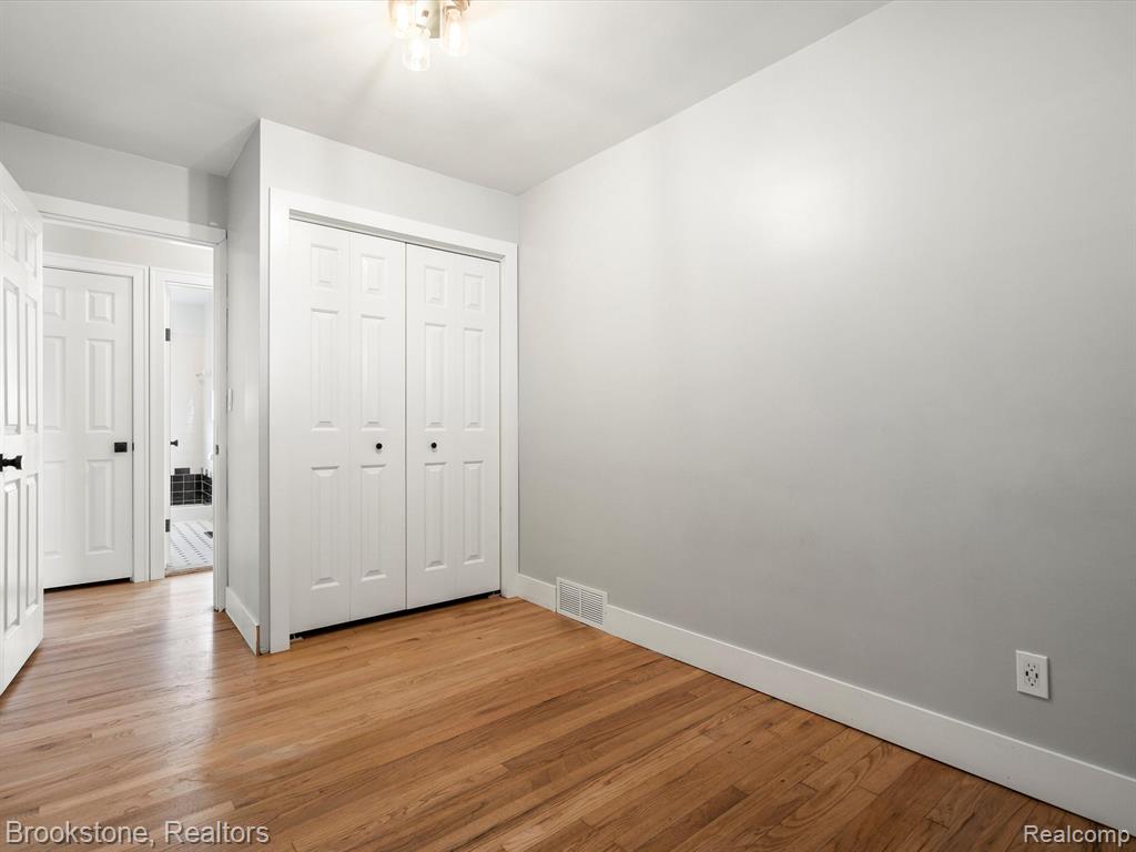 52421 WASHINGTON Street, New Baltimore, MI 48047 — Photo 16