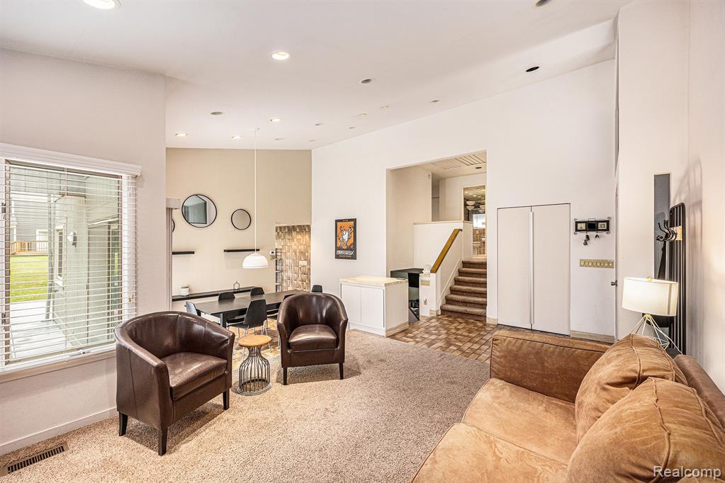 5722 Perrytown Drive, West Bloomfield, MI — Photo 9