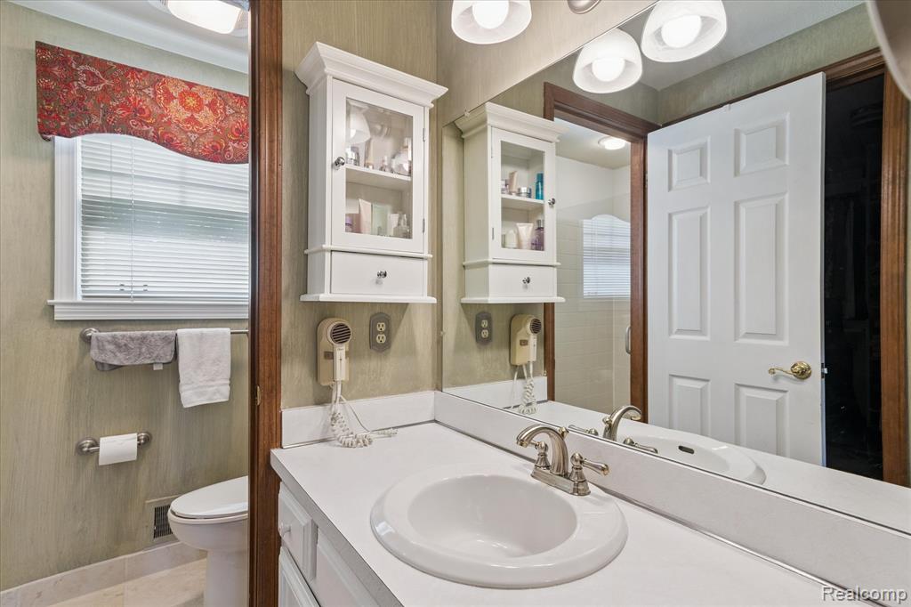44223 Crofton Court, Canton, MI 48187 — Photo 20