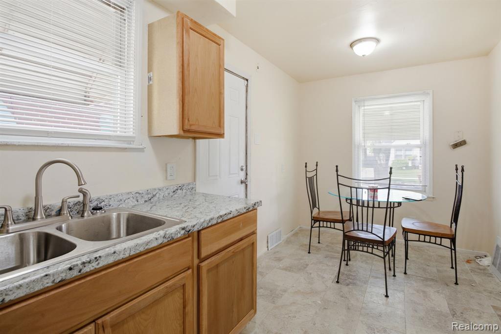 16496 Tacoma Street, Detroit, MI 48205 — Photo 9
